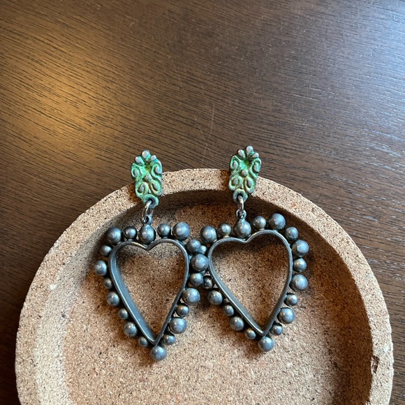 Patina heart earrings - Picture 2 of 4